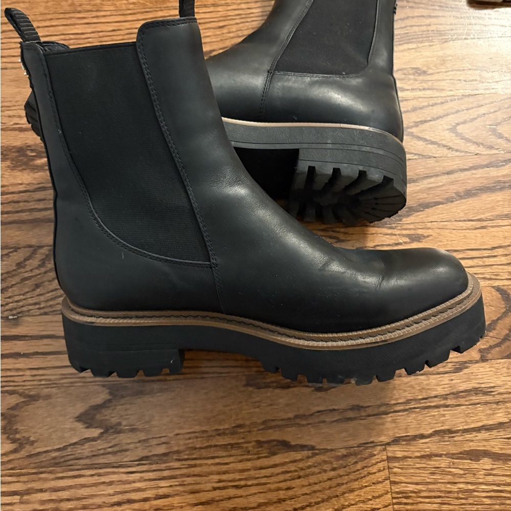 Sam Edelman  Black Leather Chelsea Boot Excellent used condition Size 9.5